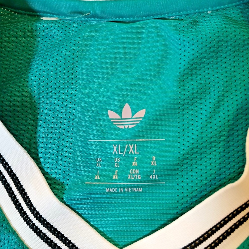 adidas Liverpool FC 2025/26 Third Jersey Green Men's XL JV6428 NWT - Picture 13 of 15